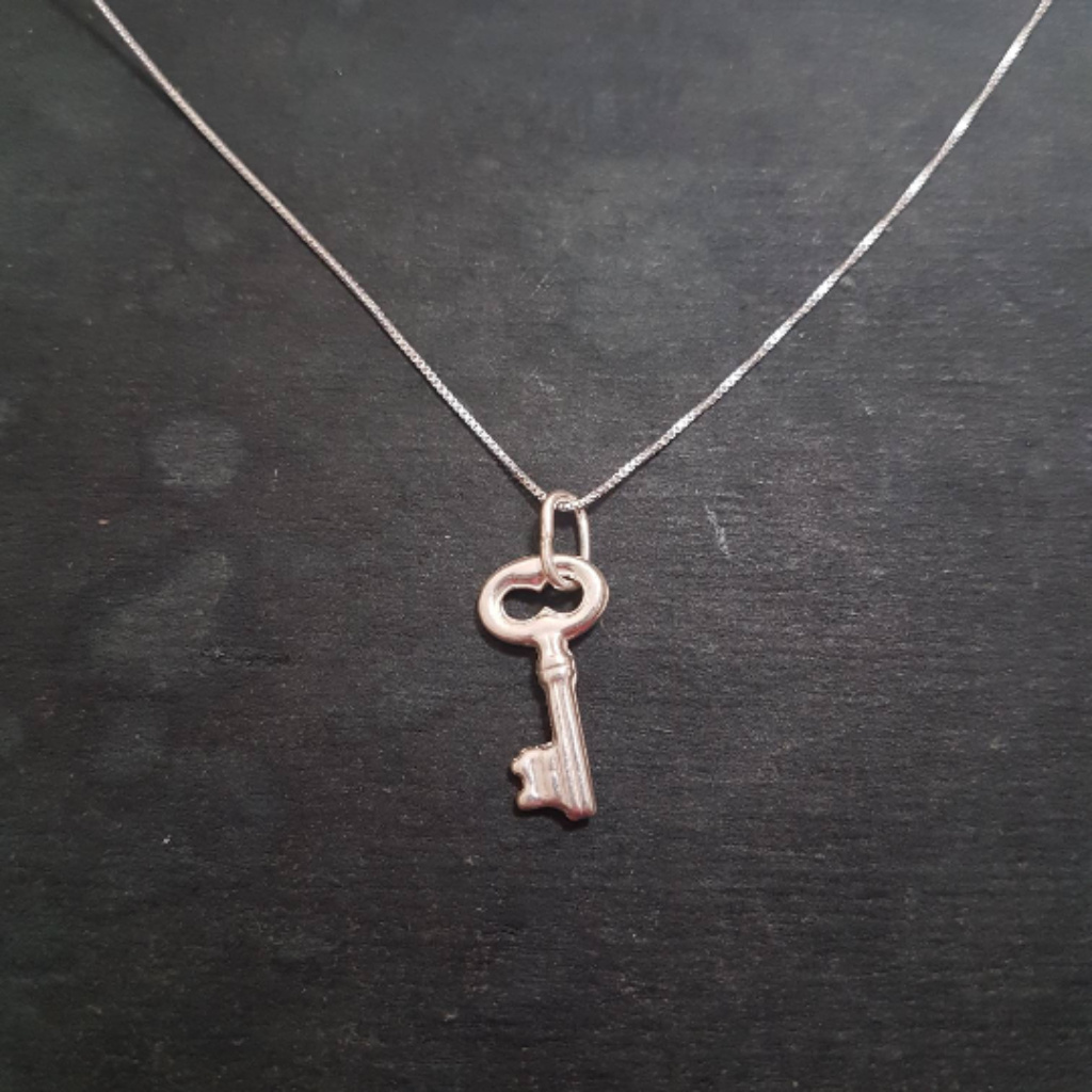 Anti Tarnished 925 Sterling Silver Key Pendant 31$